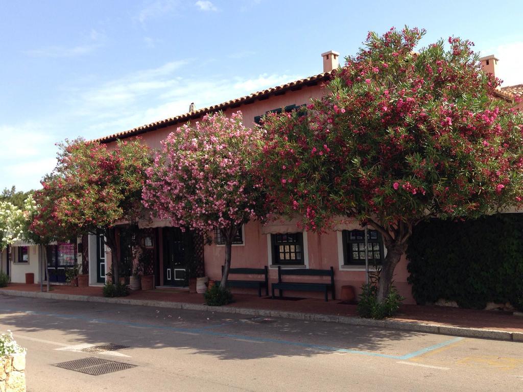 Domus Corallia-Luxury Rooms Porto Rotondo Exterior photo
