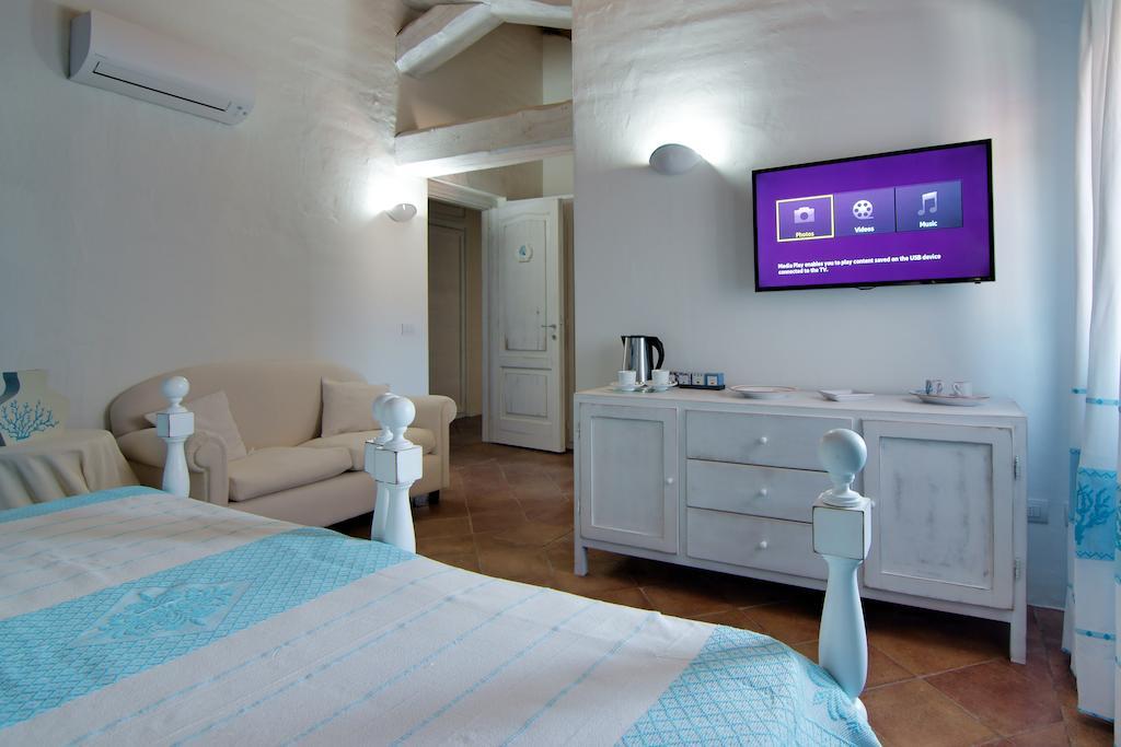 Domus Corallia-Luxury Rooms Porto Rotondo Exterior photo